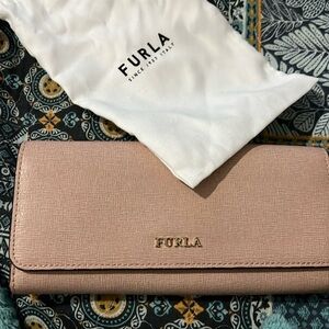 Furla large wallet light pink